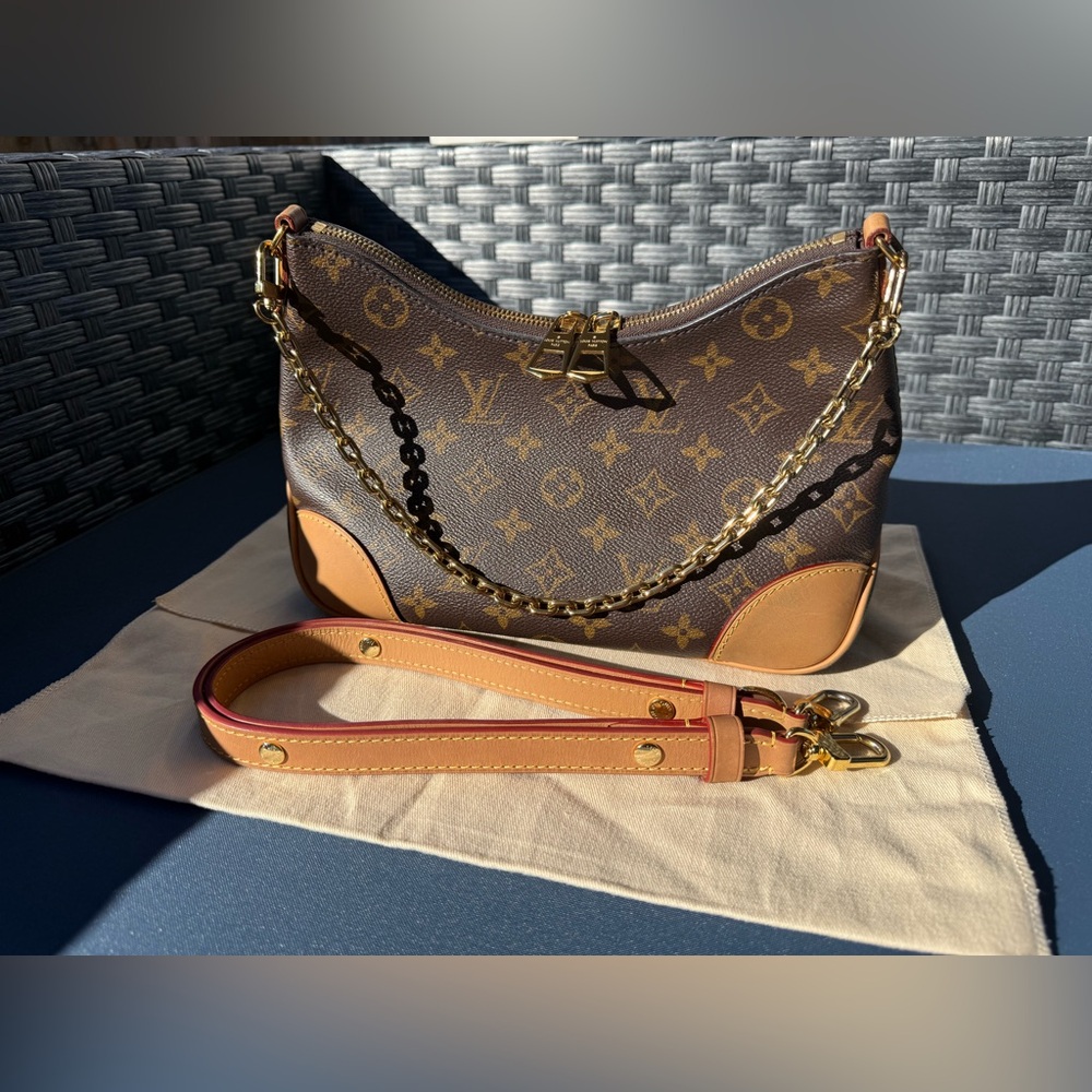 ✨ Louis Vuitton Boulogne PM ✨ FIRM PRICE - Just updated new pics and video ⚡️